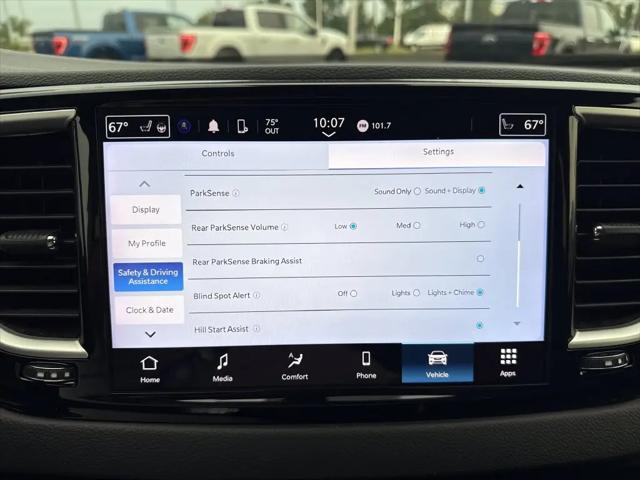 2024 Chrysler Pacifica Touring L