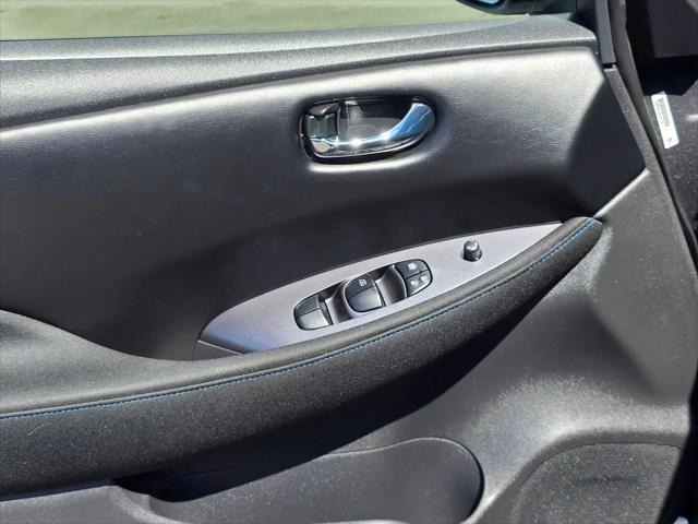 2025 Nissan LEAF S