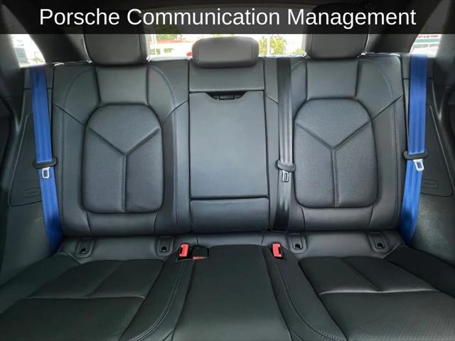 2022 Porsche Macan Macan