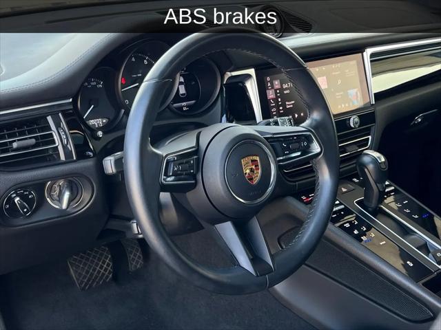2022 Porsche Macan Macan