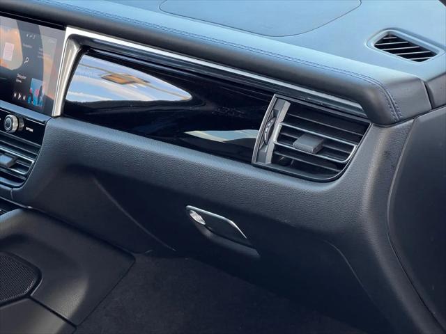 2022 Porsche Macan Macan