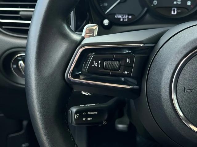 2022 Porsche Macan Macan