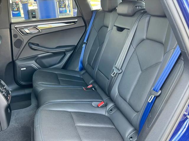 2022 Porsche Macan Macan
