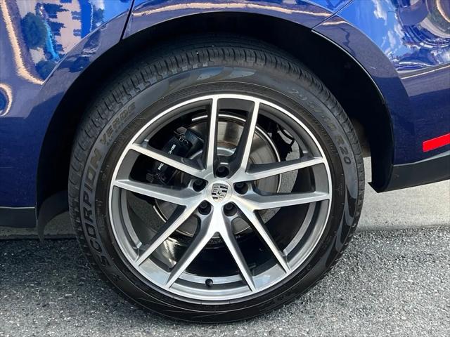 2022 Porsche Macan Macan