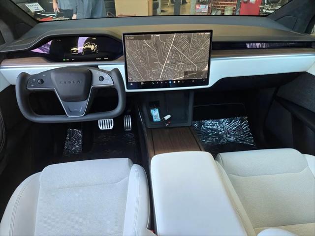 2023 Tesla Model X Standard Range