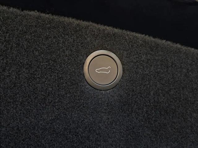 2023 Tesla Model X Standard Range