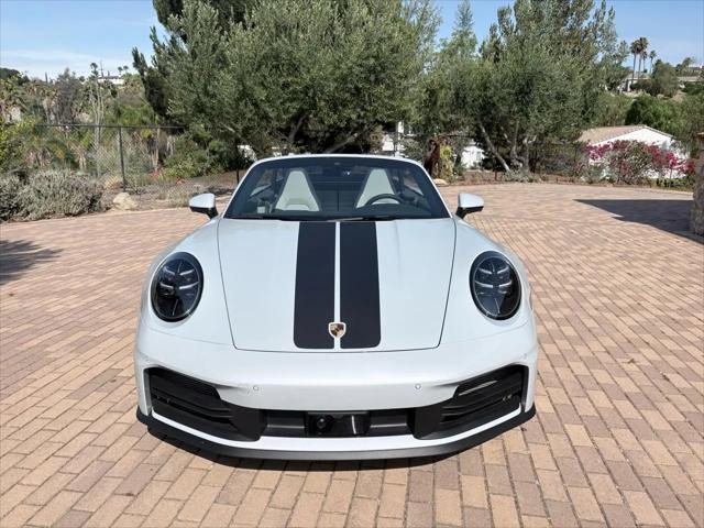 2025 Porsche 911 Carrera Cabriolet