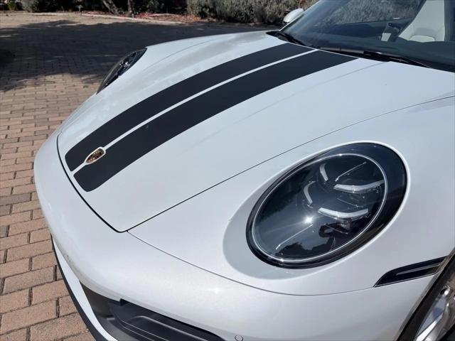 2025 Porsche 911 Carrera Cabriolet