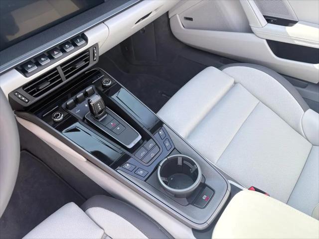 2025 Porsche 911 Carrera Cabriolet