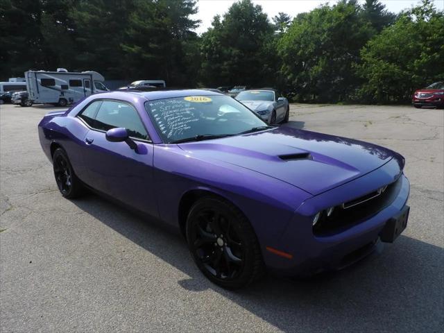 2016 Dodge Challenger SXT Plus