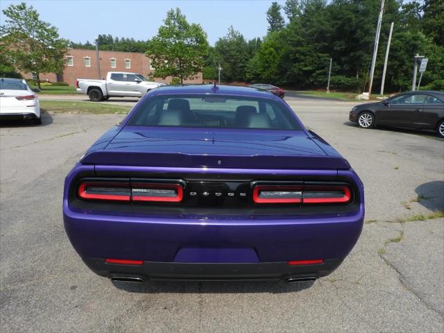 2016 Dodge Challenger SXT Plus