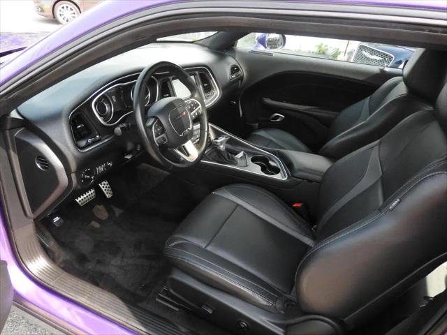 2016 Dodge Challenger SXT Plus