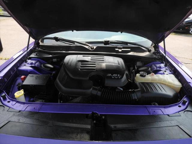 2016 Dodge Challenger SXT Plus