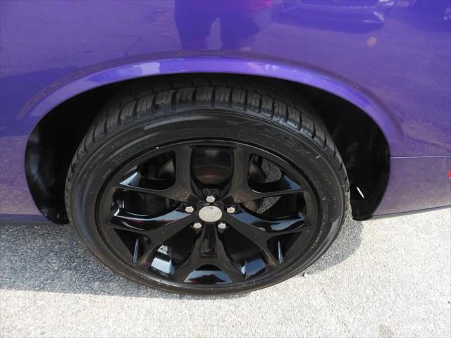 2016 Dodge Challenger SXT Plus