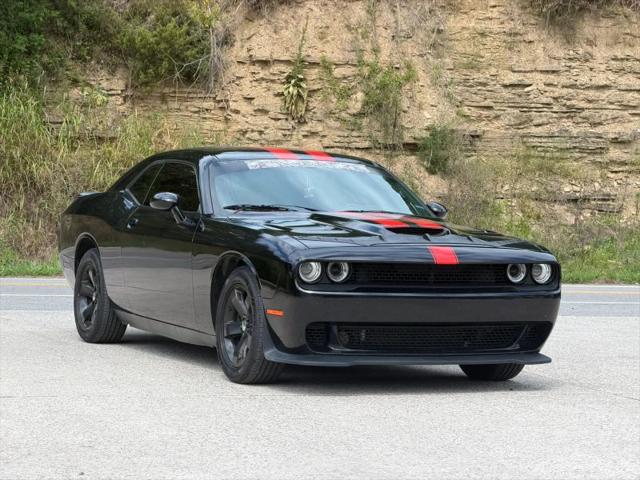 2013 Dodge Challenger SXT for sale in Woodbury, TN