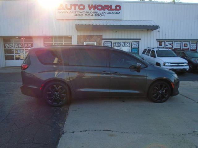2018 Chrysler Pacifica Touring L for sale in Omaha, NE