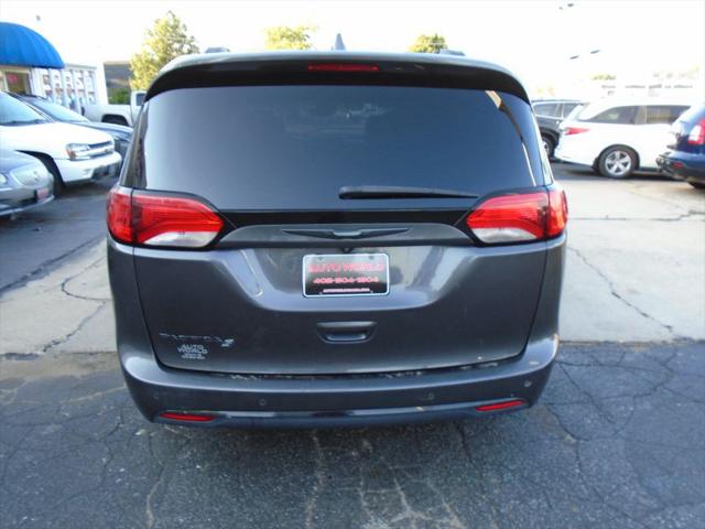 2018 Chrysler Pacifica Touring L