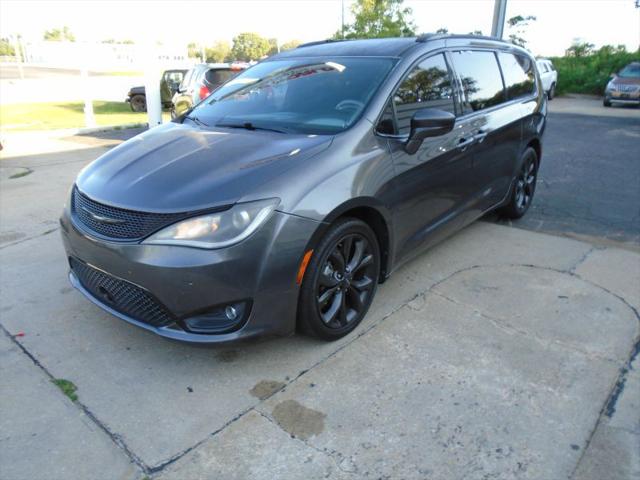 2018 Chrysler Pacifica Touring L