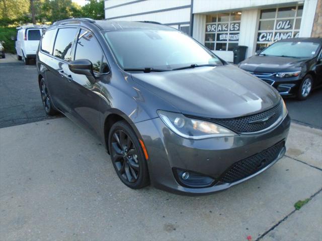 2018 Chrysler Pacifica Touring L