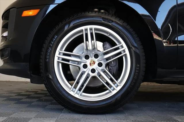 2019 Porsche Macan Macan