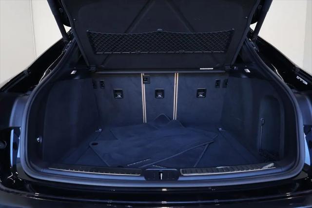 2019 Porsche Macan Macan