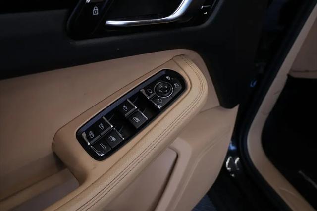 2019 Porsche Macan Macan