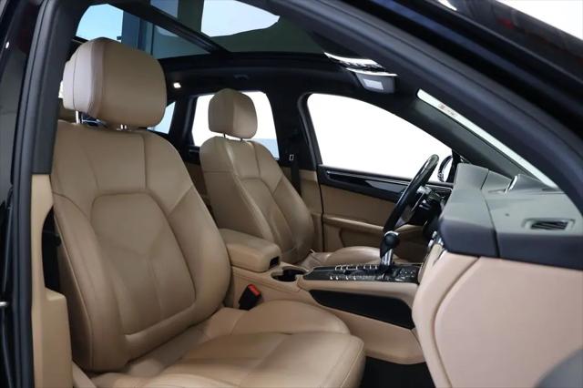 2019 Porsche Macan Macan