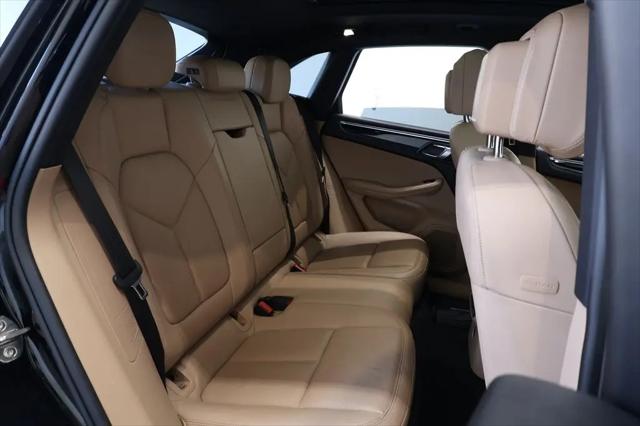 2019 Porsche Macan Macan