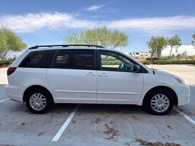 2005 Toyota Sienna LE for sale in Bloomington, CA