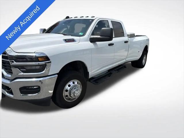 2025 Ram 3500 Tradesman Crew Cab 4x4 8' Box for sale in Chantilly, VA
