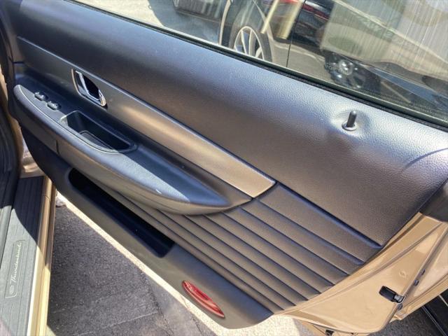 2005 Ford Thunderbird Deluxe