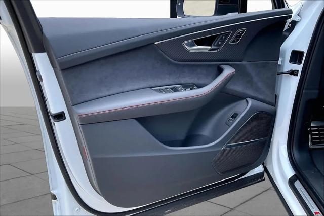 2026 Audi SQ7 Prestige TFSI quattro tiptronic