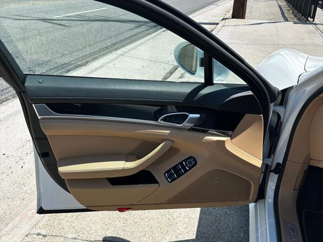 2013 Porsche Panamera Base