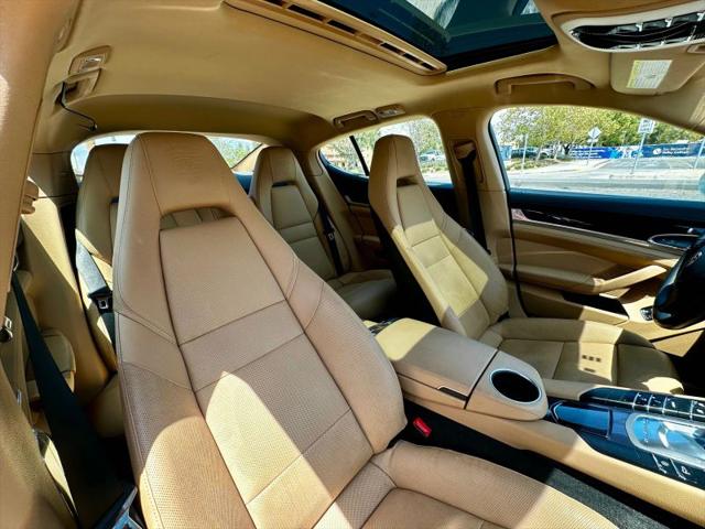 2013 Porsche Panamera Base