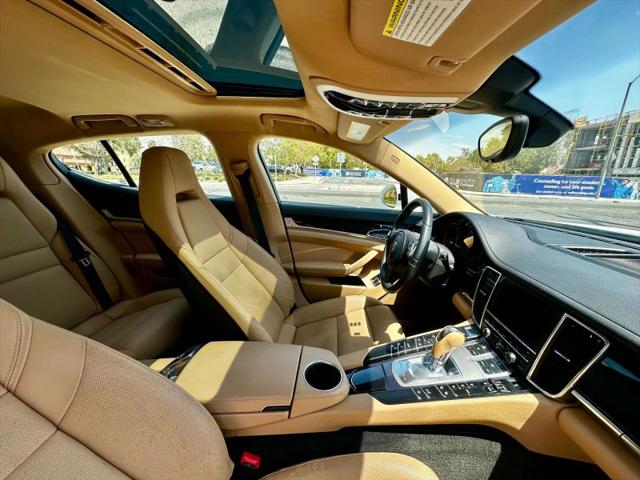 2013 Porsche Panamera Base