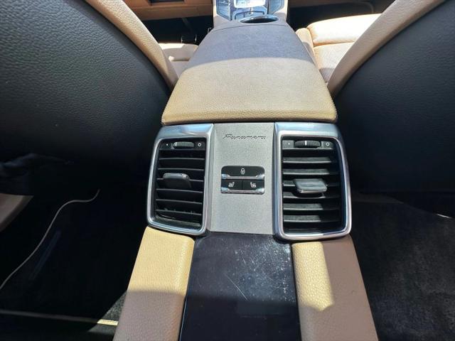 2013 Porsche Panamera Base