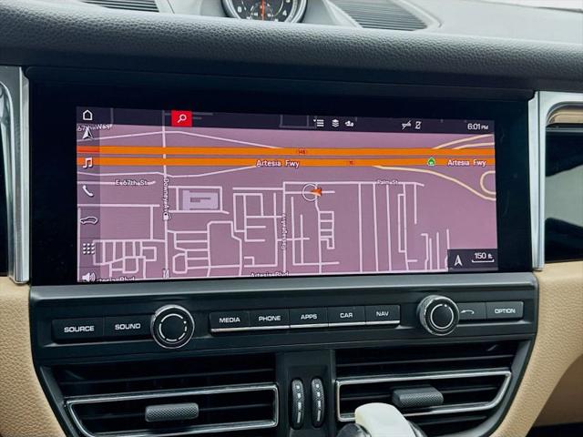 2020 Porsche Macan Base