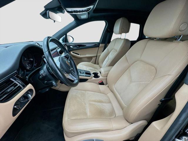 2020 Porsche Macan Base