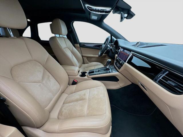 2020 Porsche Macan Base