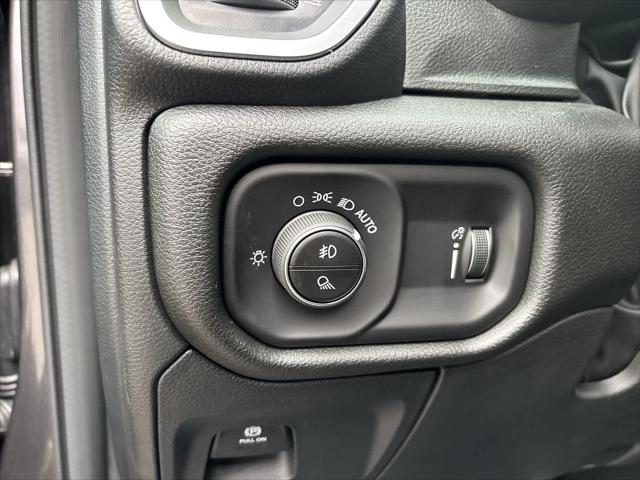 2026 Ram 1500 Express Crew Cab 4x4 57 Box