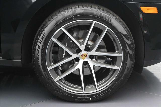 2026 Porsche Macan AWD