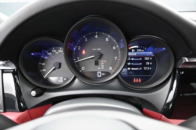 2026 Porsche Macan AWD