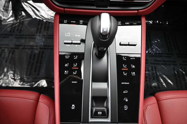 2026 Porsche Macan AWD