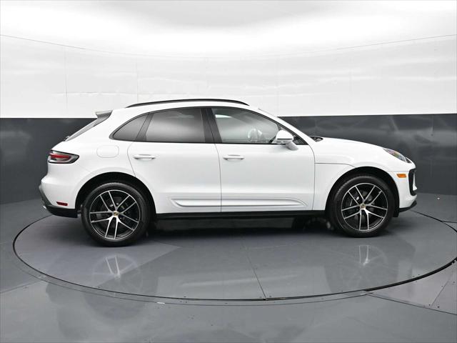 2026 Porsche Macan AWD