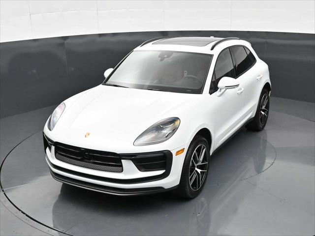 2026 Porsche Macan AWD