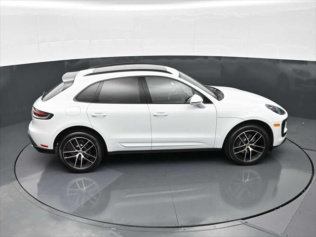 2026 Porsche Macan AWD
