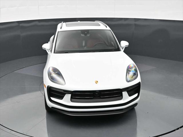 2026 Porsche Macan AWD