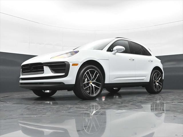 2026 Porsche Macan AWD