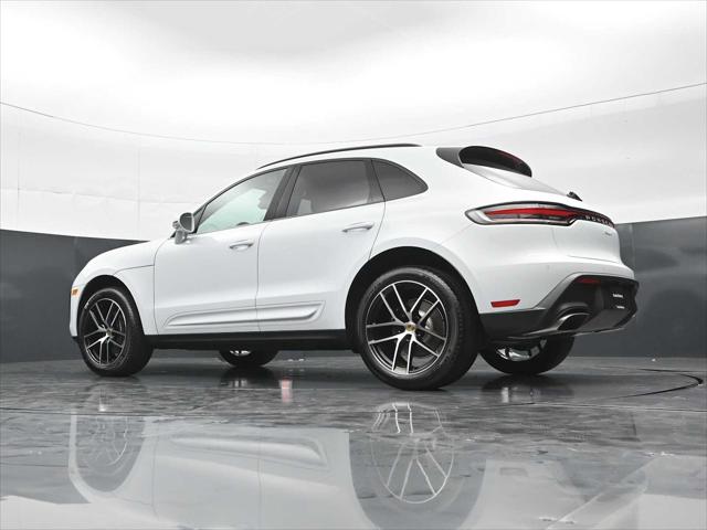 2026 Porsche Macan AWD