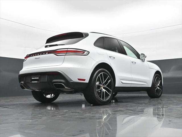 2026 Porsche Macan AWD